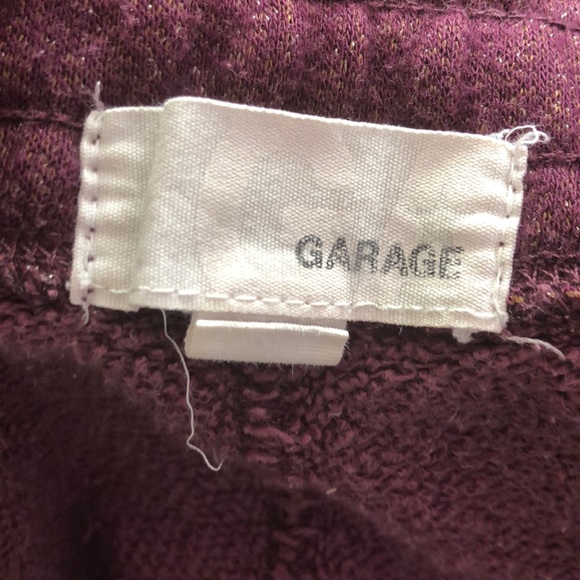 Maroon Glittery Sweatpants 2/25$ - Picture 4 of 4